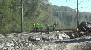 news_28aug_00-3_custom