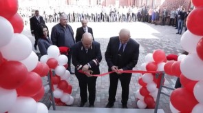 F685F364-08DE-4E02-8CA8-8B66D9F52F8B