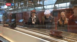 2DDE6389-61E4-46D5-A5A8-924D8A17CC79