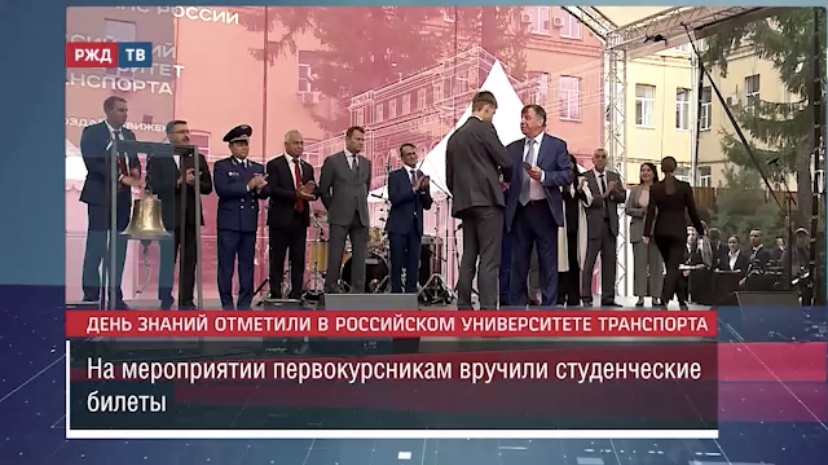 EBB6F9F7-0BA6-4D15-A35E-EFDDE7DAED6F