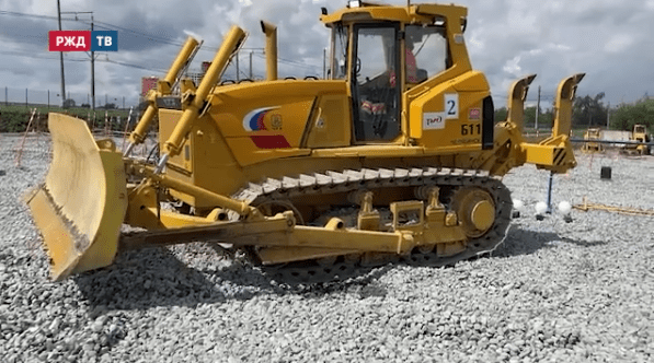 гора бульдозер